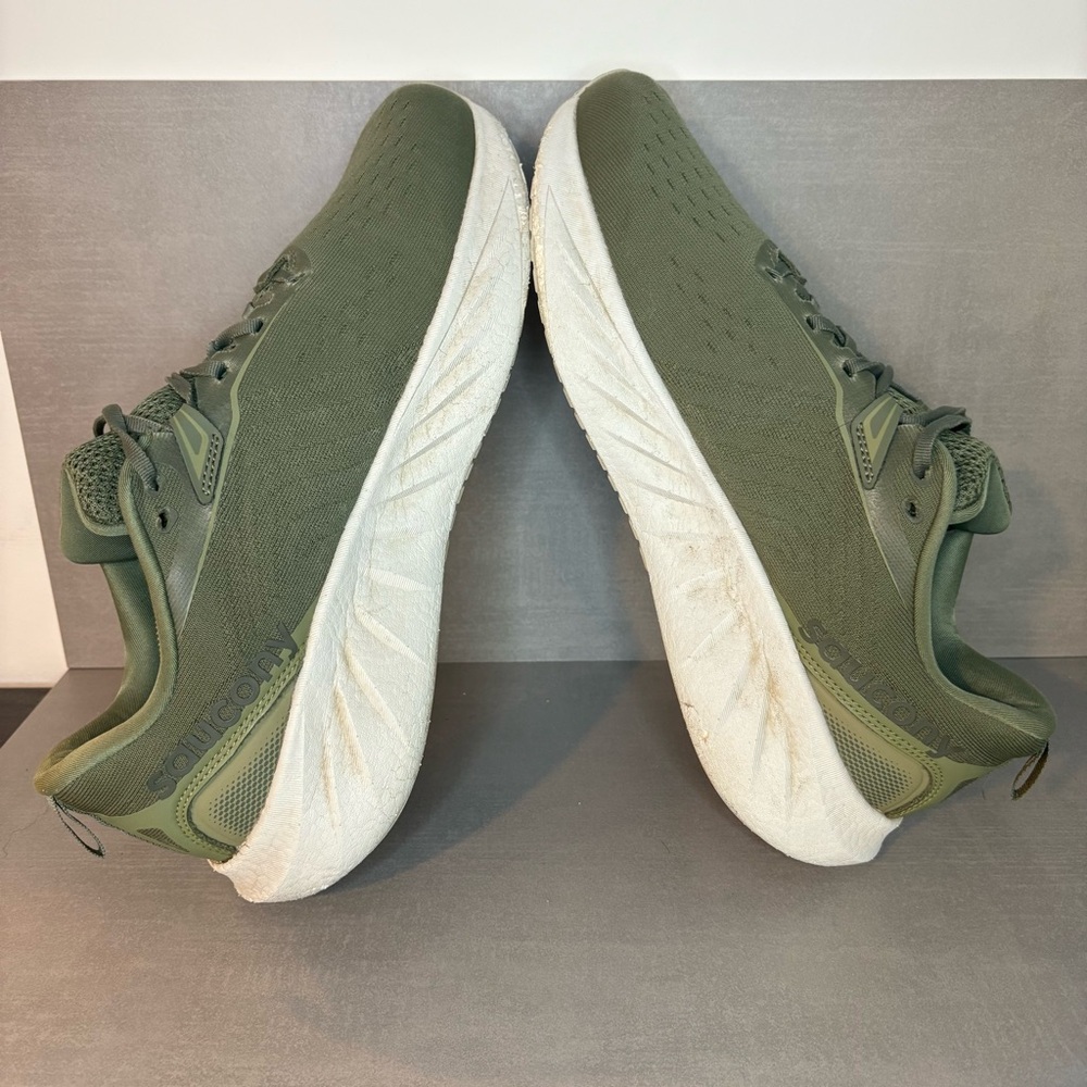 Saucony | Triumph 22 Running Shoes - Olivine Green White ; Mens 12.5 - Picture 4 of 8